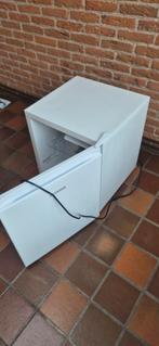 Severin kleine koelkast met vriesvak - Nieuwstaat, Witgoed en Apparatuur, Koelkasten en IJskasten, Ophalen, Met vriesvak, Minder dan 45 cm