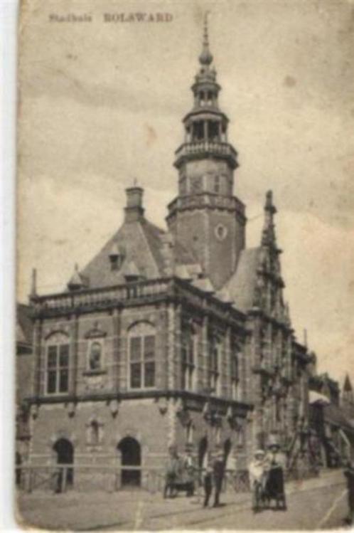 Stadhuis, Bolsward - volk fiets - 1921 gelopen, Verzamelen, Ansichtkaarten | Nederland, Gelopen, Friesland, 1920 tot 1940, Ophalen of Verzenden