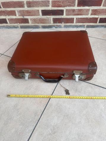 Oude vitrage koffer beschikbaar voor biedingen