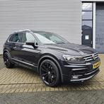 Volkswagen Tiguan R-Line 1.5 TSI 131pk 2020 Zwart Handgesch., Voorwielaandrijving, 1498 cc, Zwart, 4 cilinders