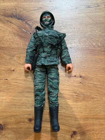 Vintage Actiefiguur Soldaat beschikbaar voor biedingen