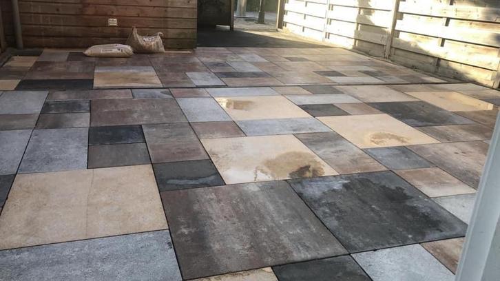 Hovenier / Grondwerker/ Machinist /Chauffeur beschikbaar, Diensten en Vakmensen, Tuinmannen en Stratenmakers, Bestrating, Hekwerk of Schuttingen