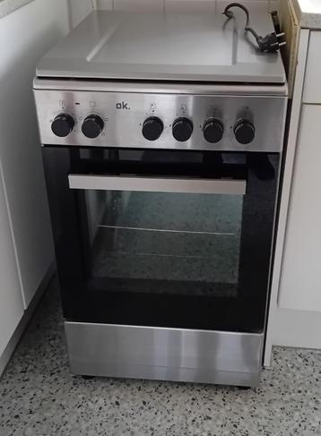 OK. gasfornuis met elektrische ontsteking en oven. beschikbaar voor biedingen