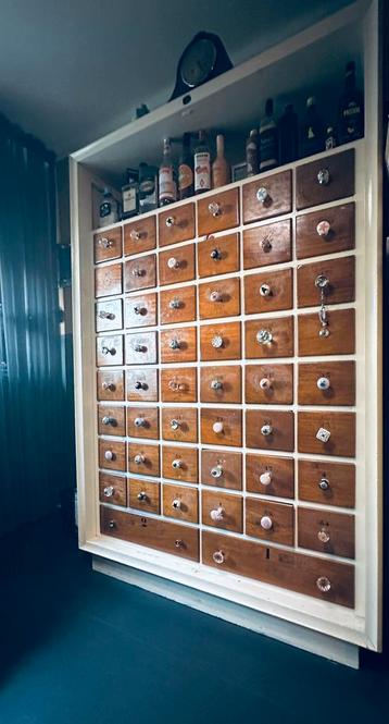 *Apothekerkast ladekast winkelkast vintage retro brocante * beschikbaar voor biedingen