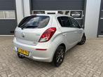 Hyundai i20 1.2 HP i-Motion NAP Cruise Airco Trekhaak Lichtm, Euro 5, Gebruikt, 4 cilinders, Origineel Nederlands