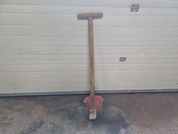Rondsteekspade steekschep beschikbaar voor biedingen