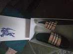Slippers burberry, Kleding | Heren, Schoenen, Ophalen of Verzenden, Nieuw, Burberry