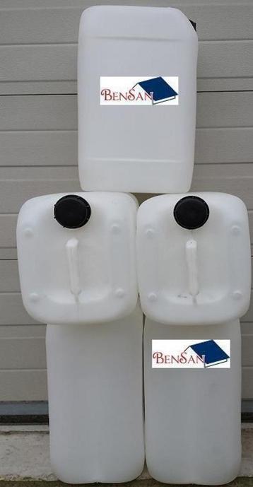 20 ltr jerrycan jerrycans 20 of 25 ltr vat kunststof bensan beschikbaar voor biedingen