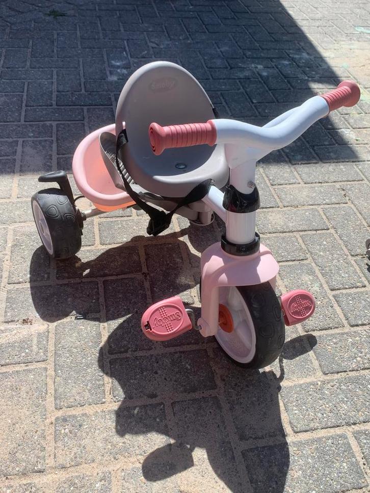 Smoby roze kinderfiets, Fietsen en Brommers, Fietsen | Driewielers, Gebruikt, Duwstang, Ophalen
