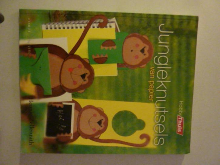 H. Zellenrath - Jungleknutsels van papier, Boeken, Overige Boeken, Zo goed als nieuw, Verzenden