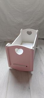 Houten poppenbedje - hartjes design, Ophalen of Verzenden, Zo goed als nieuw, Wieg