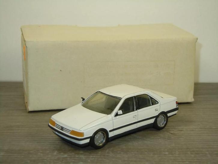 Peugeot 405 Saloon - Heco Models - 1:43, Hobby en Vrije tijd, Modelauto's | 1:43, Zo goed als nieuw, Auto, Overige merken, Verzenden