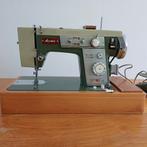 Vintage luxe naaimachine Acima Zig Zag model 939, Hobby en Vrije tijd, Naaimachines en Toebehoren, Ophalen, Zo goed als nieuw