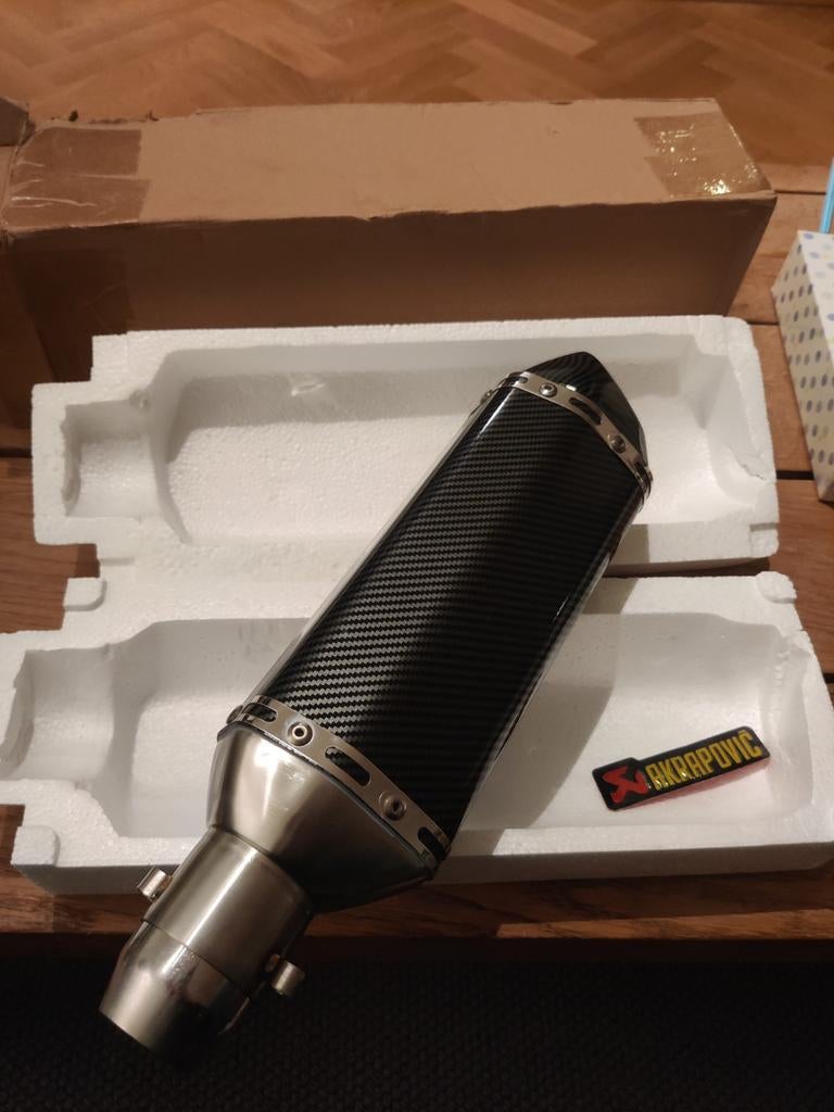 Akrapovic AliExpress Uitlaatdemper Motor - Nieuwstaat, Ophalen, Nieuw
