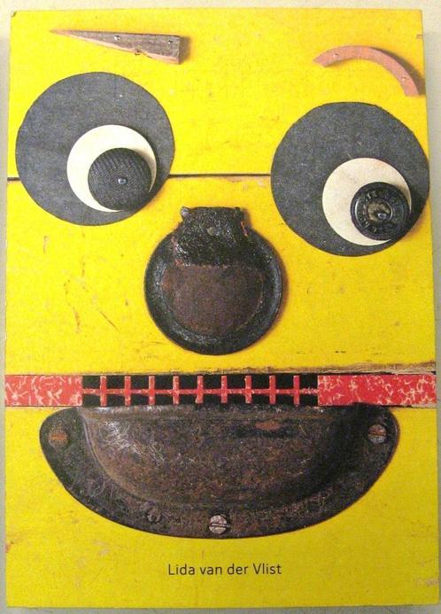 Familiar faces; Schr vd Vlist; Uitg.Komma; 2021; Blz ca 120, Boeken, Kunst en Cultuur | Beeldend, Zo goed als nieuw, Ophalen of Verzenden