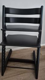 Zwarte Stokke Tripp Trapp stoel, Ophalen of Verzenden, Zo goed als nieuw, Meegroeistoel