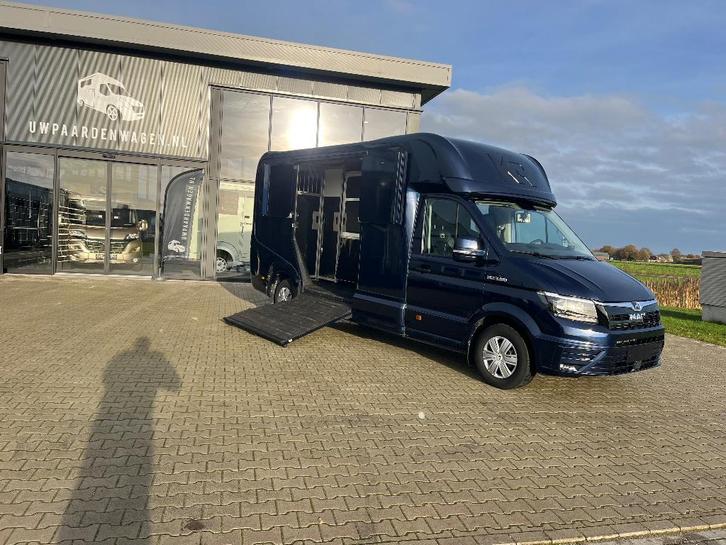 MAN KRISMAR paardenwagen Automaat DUBBELE Cabine, Dieren en Toebehoren, Paarden en Pony's | Trailers en Aanhangwagens, Zo goed als nieuw