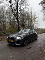 BMW 1-Serie 120i Aut 2018 High Executive, Auto's, BMW, Achterwielaandrijving, 4 cilinders, Bruin, Particulier