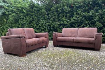 Bankstel leer hufterproof bruin 2,5 en 2 zits zeer netjes !! beschikbaar voor biedingen