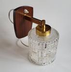 Vintage wandlamp met glazen kap uit de jaren 50/60., Ophalen of Verzenden, Gebruikt, Hout