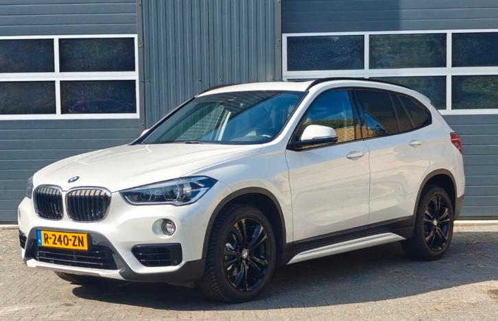 BMW X1 SDrive18i High Executive headup pano leer vol opties, Auto's, BMW, Bedrijf, Te koop, X1, ABS, Achteruitrijcamera, Airbags