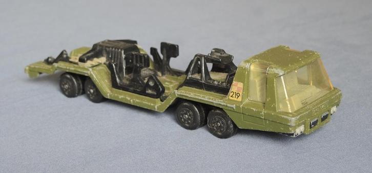 Matchbox K-114 - Military Aircraft Transporter / Militaire V, Hobby en Vrije tijd, Modelauto's | Overige schalen, Gebruikt, Bus of Vrachtwagen