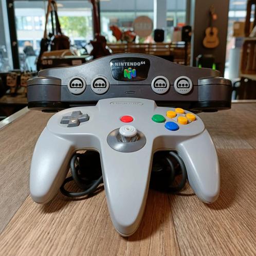 Nintendo 64 Grijs | Inc controller | Met garantie, Spelcomputers en Games, Spelcomputers | Nintendo 64, Zo goed als nieuw