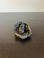 Bronzen beeld “Twee Handen” – Astrid Veldhuyzen-Koppen, Antiek en Kunst, Antiek | Koper en Brons, Ophalen of Verzenden, Brons