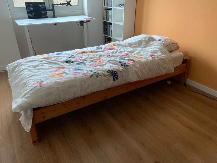 MOET WEG: Eenpersoonsbed 220x90 (t.e.a.b.), Huis en Inrichting, Slaapkamer | Bedden, Gebruikt, Eenpersoons, 90 cm, 220 cm, Hout