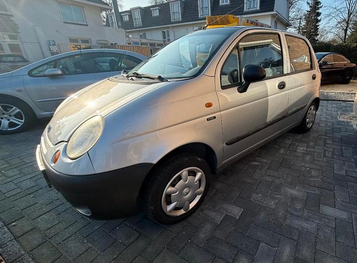 Daewoo Matiz 0.8 pure nieuwe apk 02-2027 (weinig kilometers), Auto's, Daewoo, Bedrijf, Matiz, ABS, Airbags, Bluetooth, Mistlampen