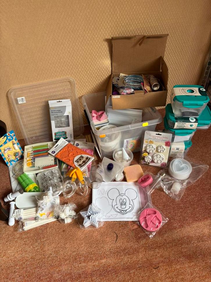 TAART - BAK SPULLEN!  ( Alles in een koop)75,- euro, Hobby en Vrije tijd, Knutselen, Gebruikt, Ophalen