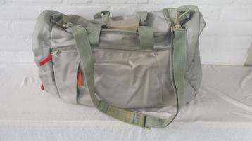 Reis tas  nieuw  beschikbaar voor biedingen