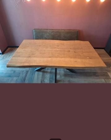 Eetkamertafel  beschikbaar voor biedingen