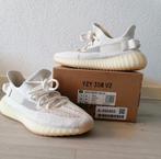 Yeezy boost 350 v2 bone, Kleding | Heren, Schoenen, Ophalen of Verzenden, Zo goed als nieuw, Wit