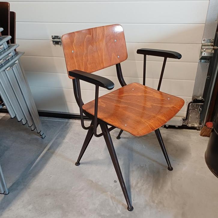 Mooie vintage bureau stoel armleuning stoel  schoolstoel, Huis en Inrichting, Stoelen, Gebruikt, Bruin, Ophalen