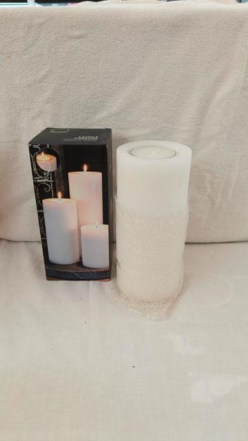 2 witte kaarsen Forever Candles leeff  beschikbaar voor biedingen