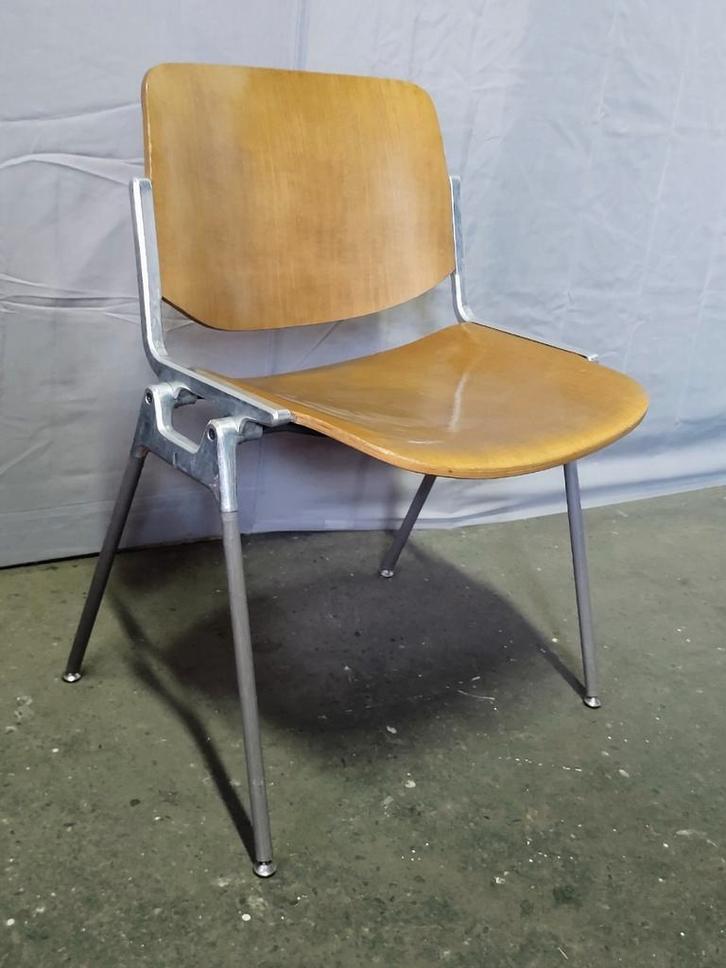 Castelli DSC106 stapelstoelen, Huis en Inrichting, Stoelen, Zo goed als nieuw, Vijf, Zes of meer stoelen, Hout, Metaal, Bruin