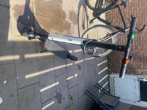 Elektrische step + extra accu en slot, Fietsen en Brommers, Steps, Gebruikt, Elektrische step (E-scooter), Ophalen
