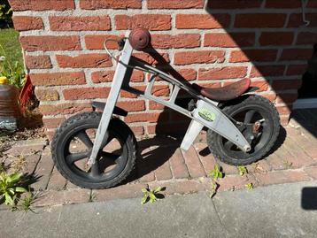 Kunststof loopfietsje beschikbaar voor biedingen