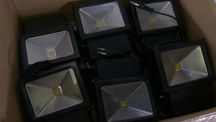 Set LED Schijnwerpers – Compacte Buitenlampen met Netstekker, Tuin en Terras, Buitenverlichting, Nieuw, Wandlamp, Aluminium, Minder dan 50 watt