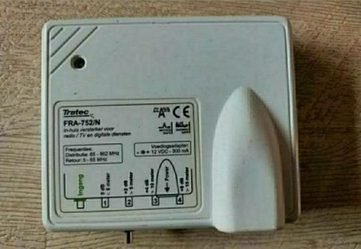 Signaalversterker,Tratec,FRA-752/N,Radio,TV,13 Volt,300mA, Audio, Tv en Foto, Televisie-accessoires, Zo goed als nieuw, Ophalen of Verzenden