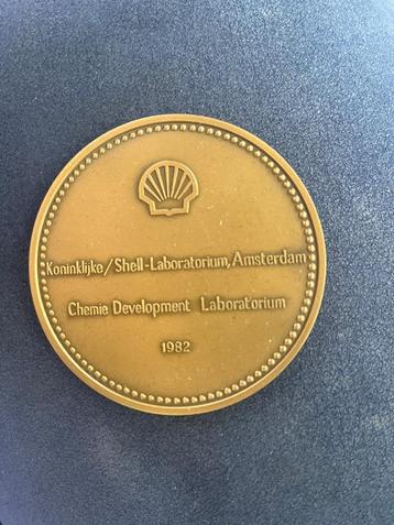 Penning "Opening Shell Chemie Laboratorium Amsterdam" 1982 + beschikbaar voor biedingen