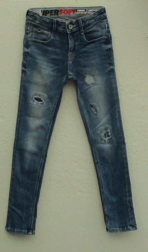 skinny jeans van vingino maat 134, Kinderen en Baby's, Kinderkleding | Maat 134, Zo goed als nieuw, Jongen, Broek, Ophalen of Verzenden