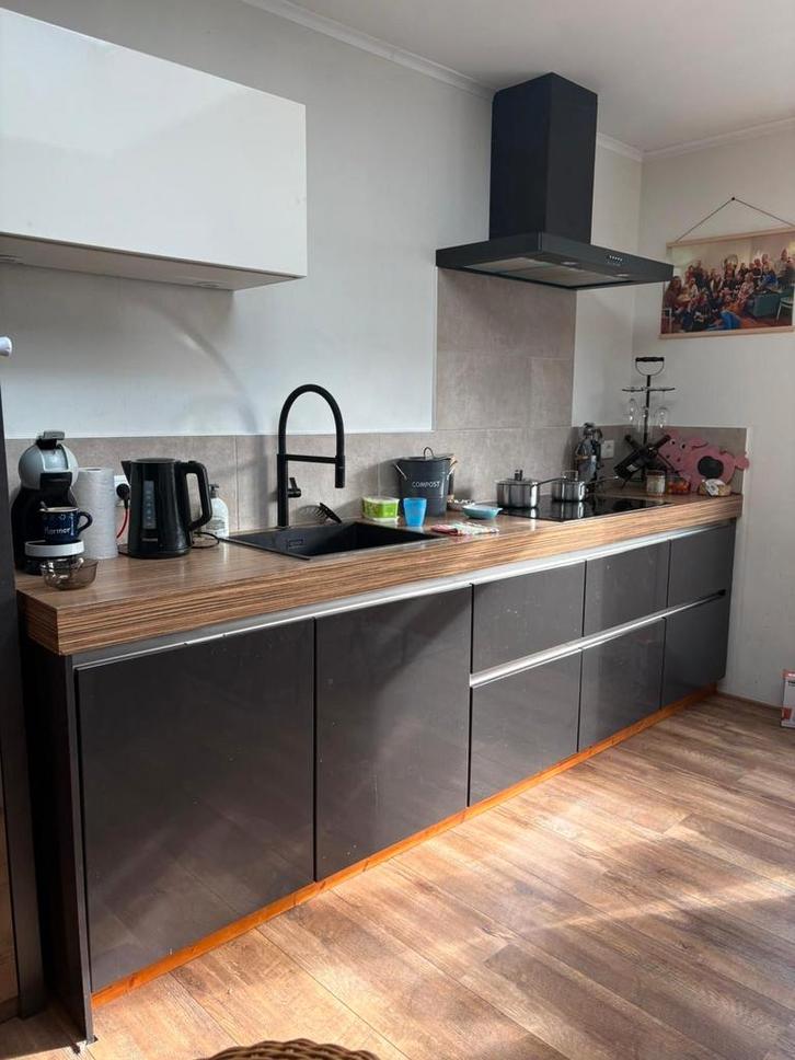 Donkerbruin complete keuken, Huis en Inrichting, Keuken | Complete keukens, Gebruikt, Graniet of Steen, Ophalen