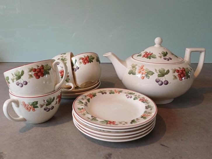 Wedgewood Provence theeservies 12 kop & sch. Suiker en melk, Antiek en Kunst, Antiek | Servies compleet, Ophalen of Verzenden