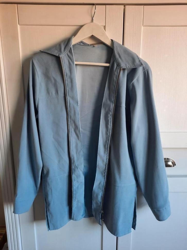 Mooie Sjieke Lichtblauwe Lange Dunne Vestjas Jasje Maat 36 S, Kleding | Dames, Jasjes, Kostuums en Pakken, Gedragen, Jasje, Maat 36 (S)