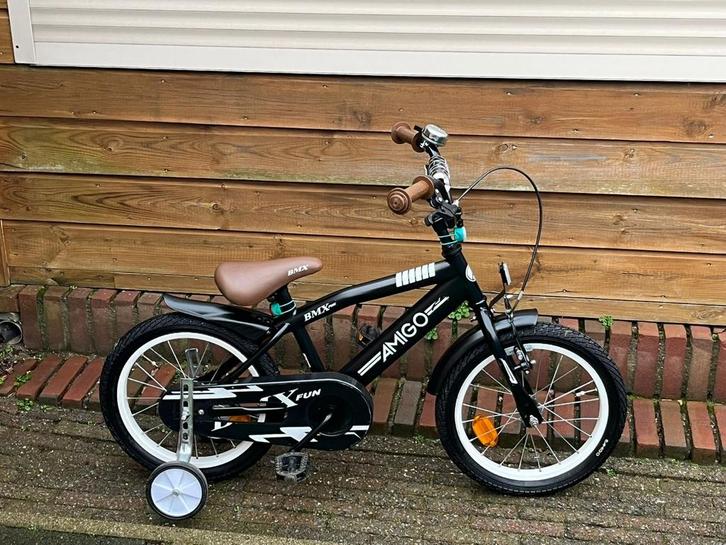 Zeer mooie 16 inch amigo bmx fun cruiser met zijwieltjes, Fietsen en Brommers, Fietsen | Cruisers en Lowriders, Gebruikt, Staal