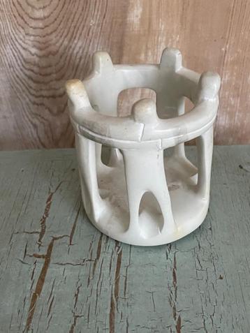 Klein beeldje vriendschapskring speksteen. Vriendschap kring beschikbaar voor biedingen