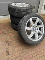 Winterbanden Volvo V60 met Velgen 215/50 R17, Auto-onderdelen, Banden en Velgen, Ophalen, Banden en Velgen, 17 inch, Winterbanden