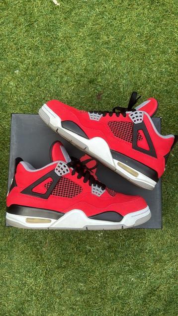 Nike Air Jordan 4 “Toro Bravo” EU41 US8 beschikbaar voor biedingen